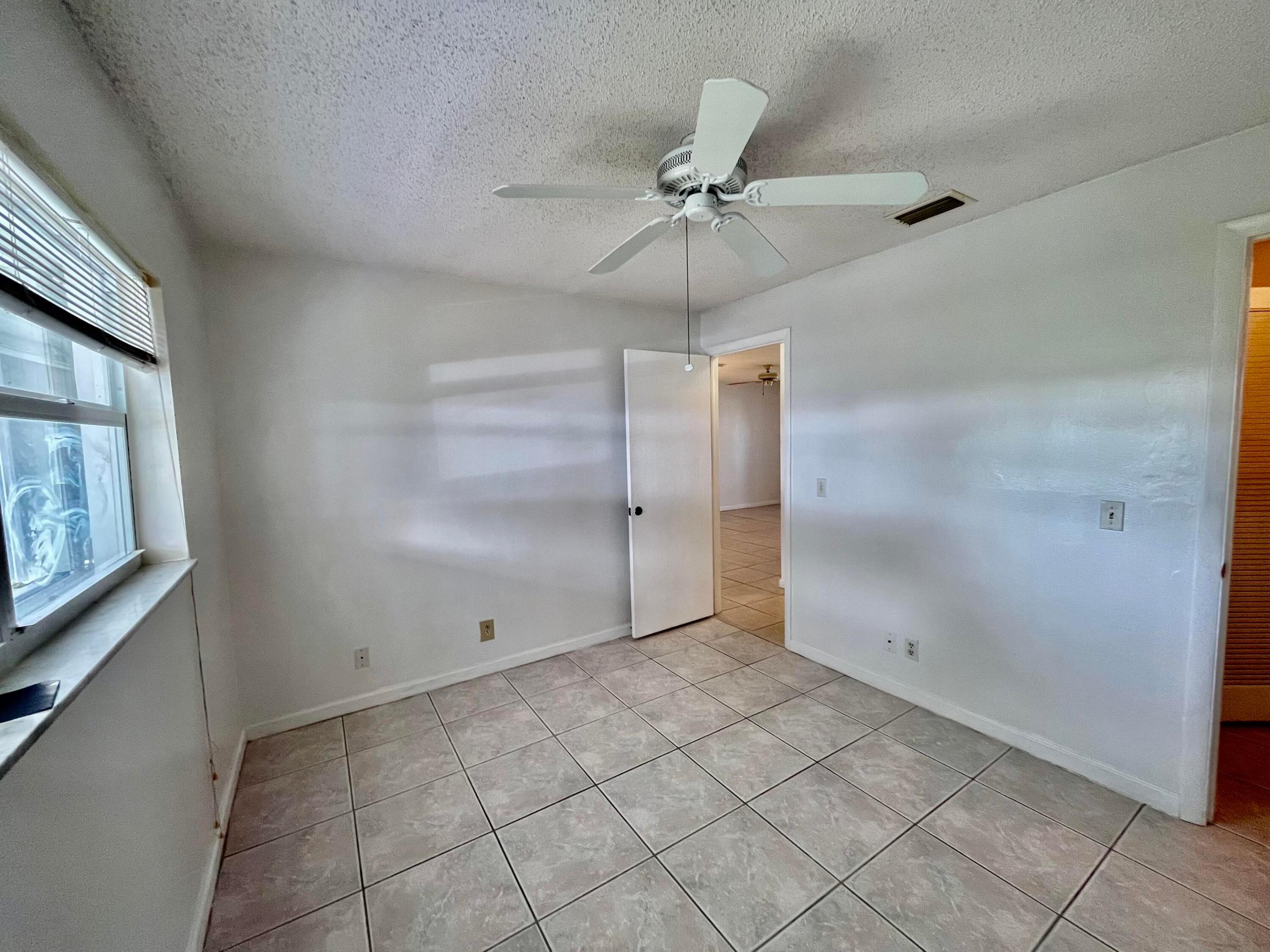 LEISURE LAKE CIRCLE CONDO - Residential Lease