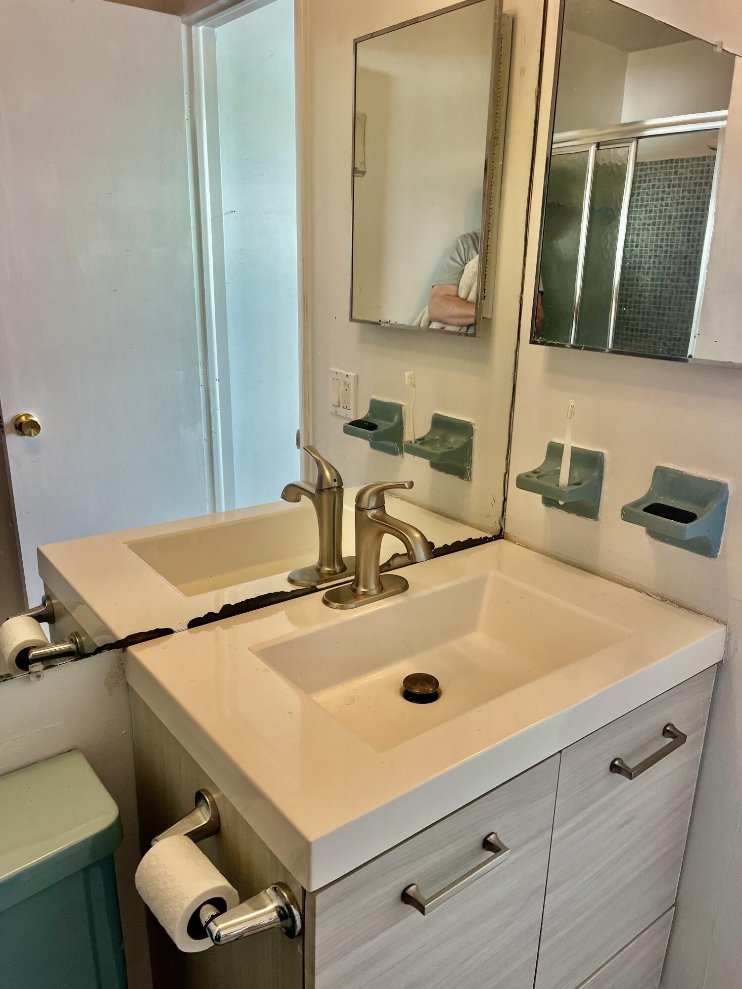 LEISURE LAKE CIRCLE CONDO - Residential Lease