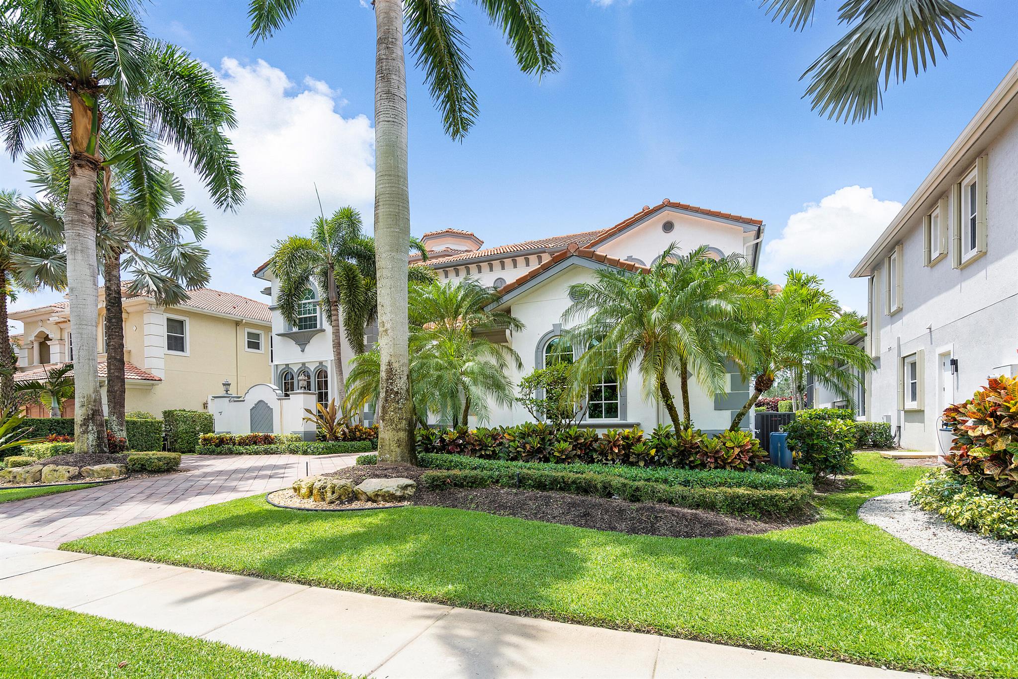 Mizner Country Club - Residential