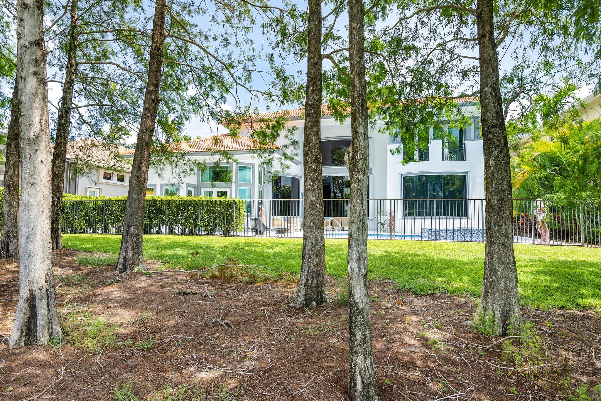 Mizner Country Club - Residential