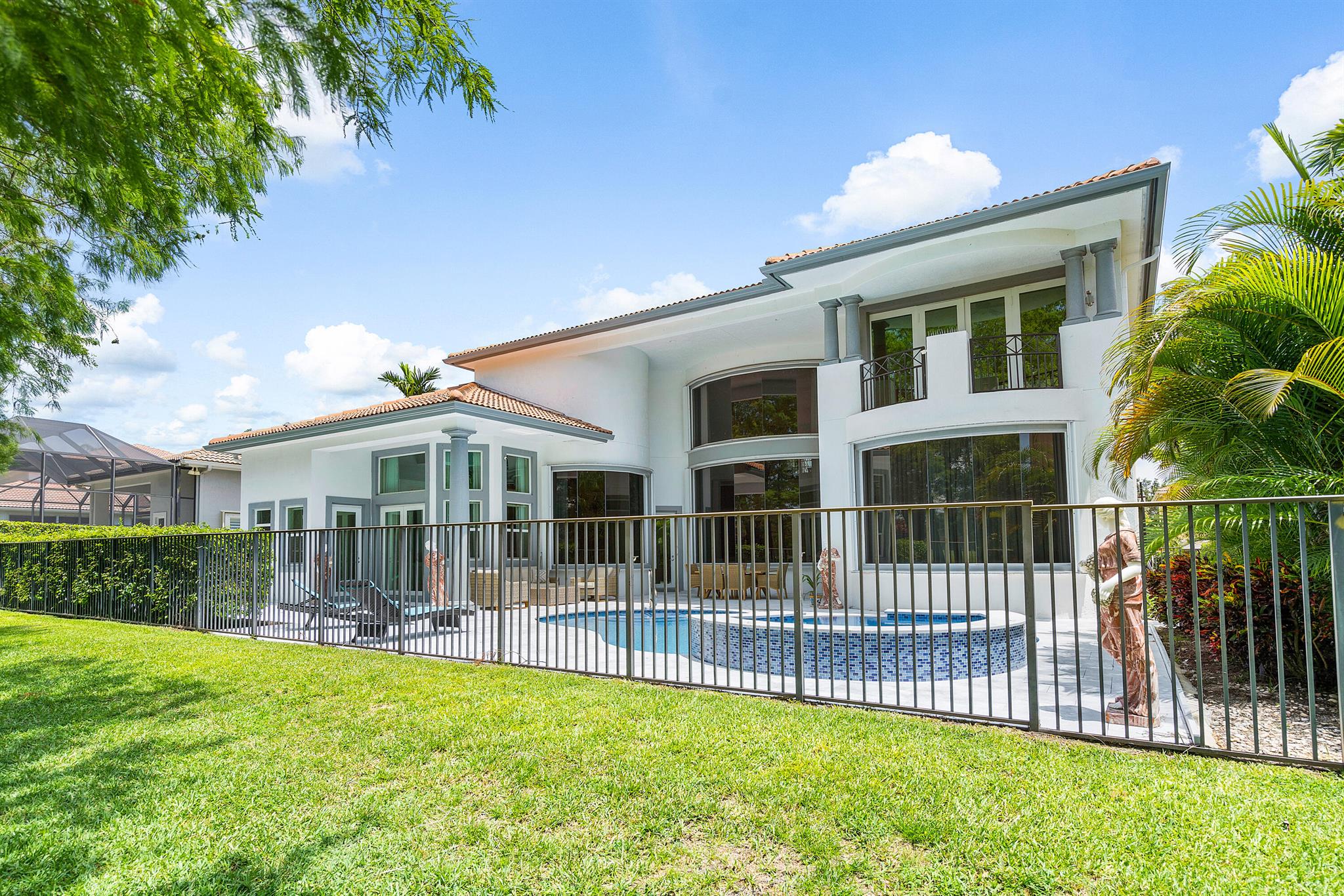 Mizner Country Club - Residential