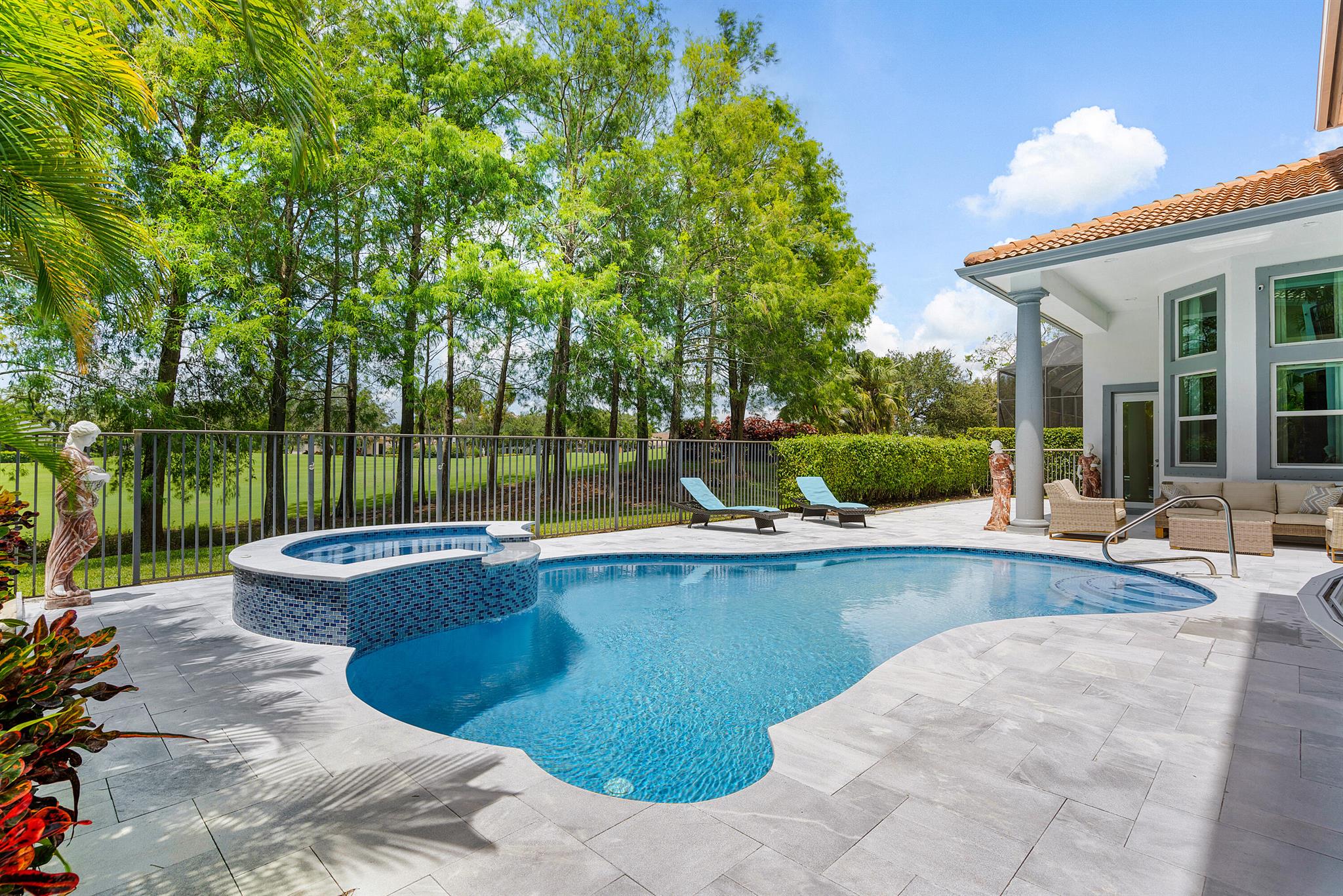 Mizner Country Club - Residential