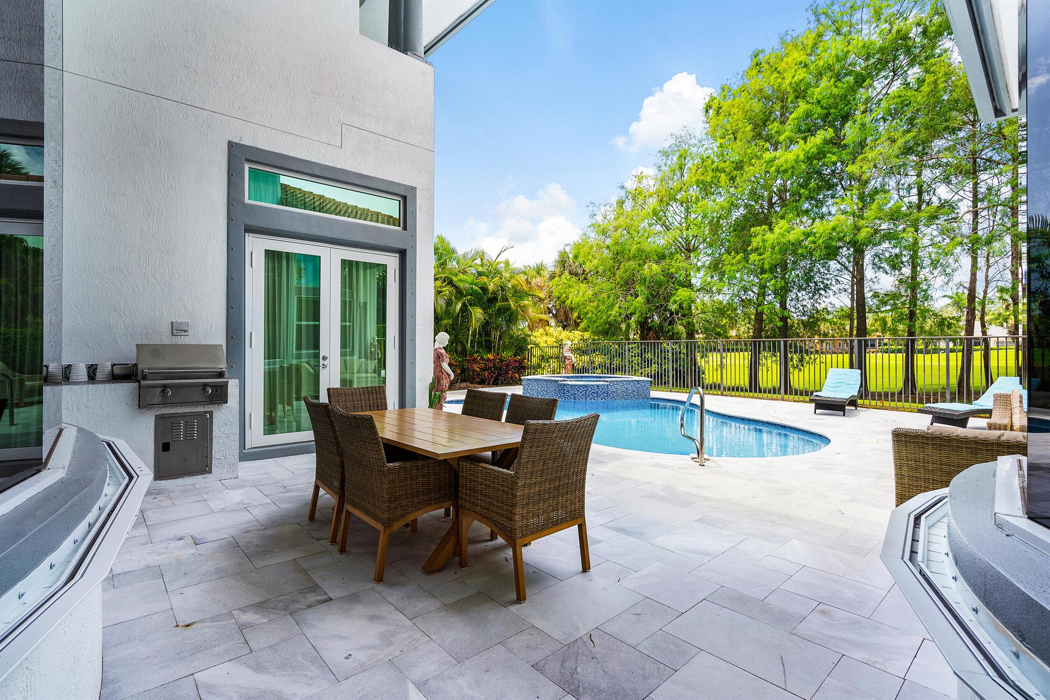 Mizner Country Club - Residential