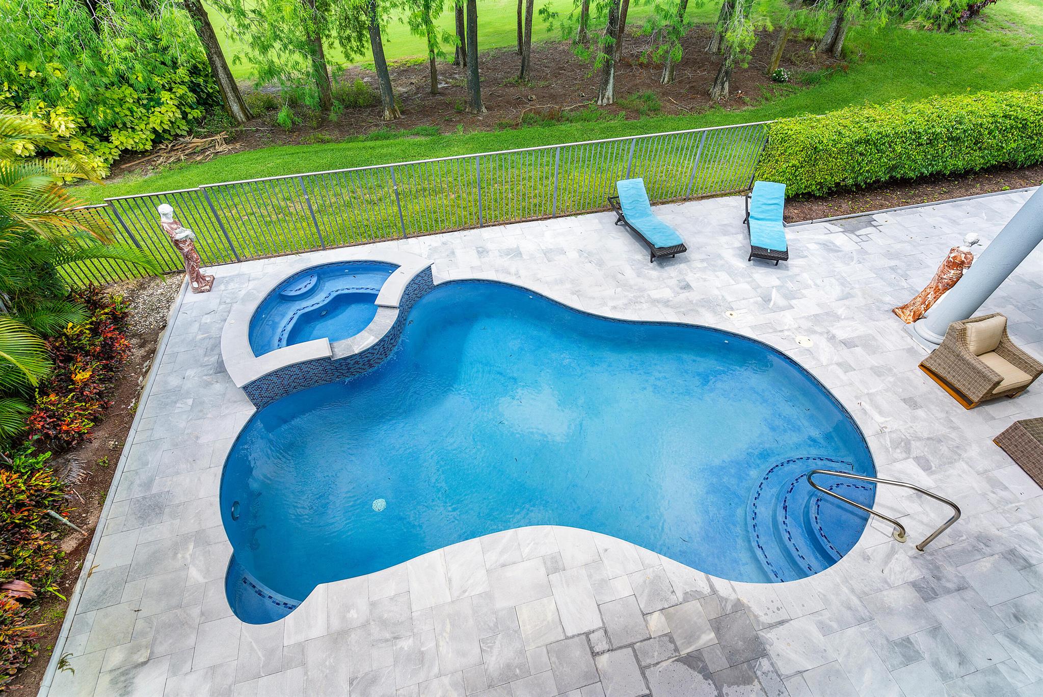 Mizner Country Club - Residential