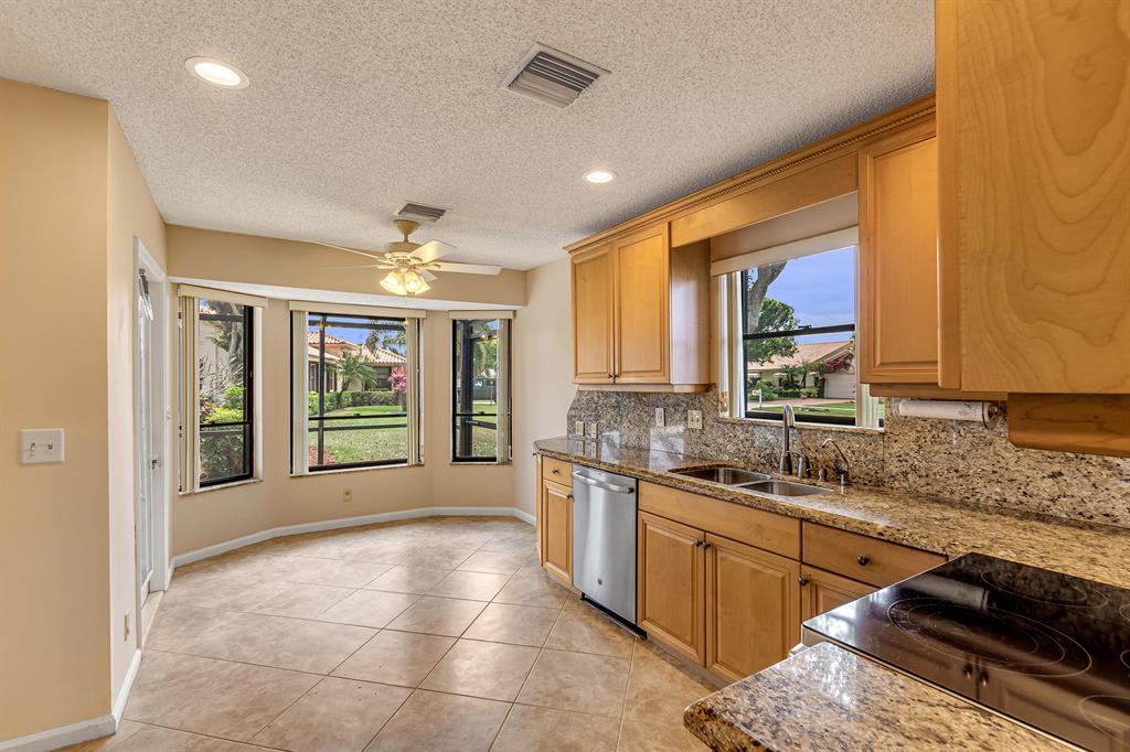 LAKES OF SHERBROOKE PH 8 - Residential