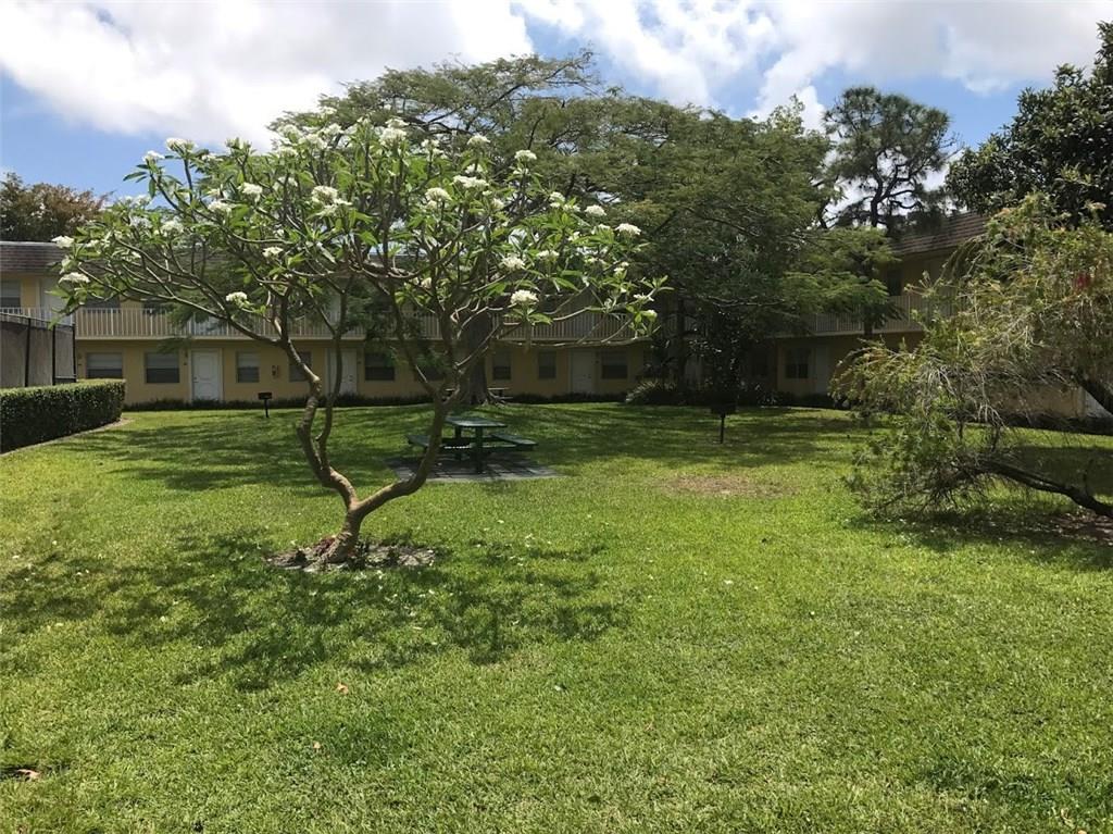 Village Park at Oakland - Residential