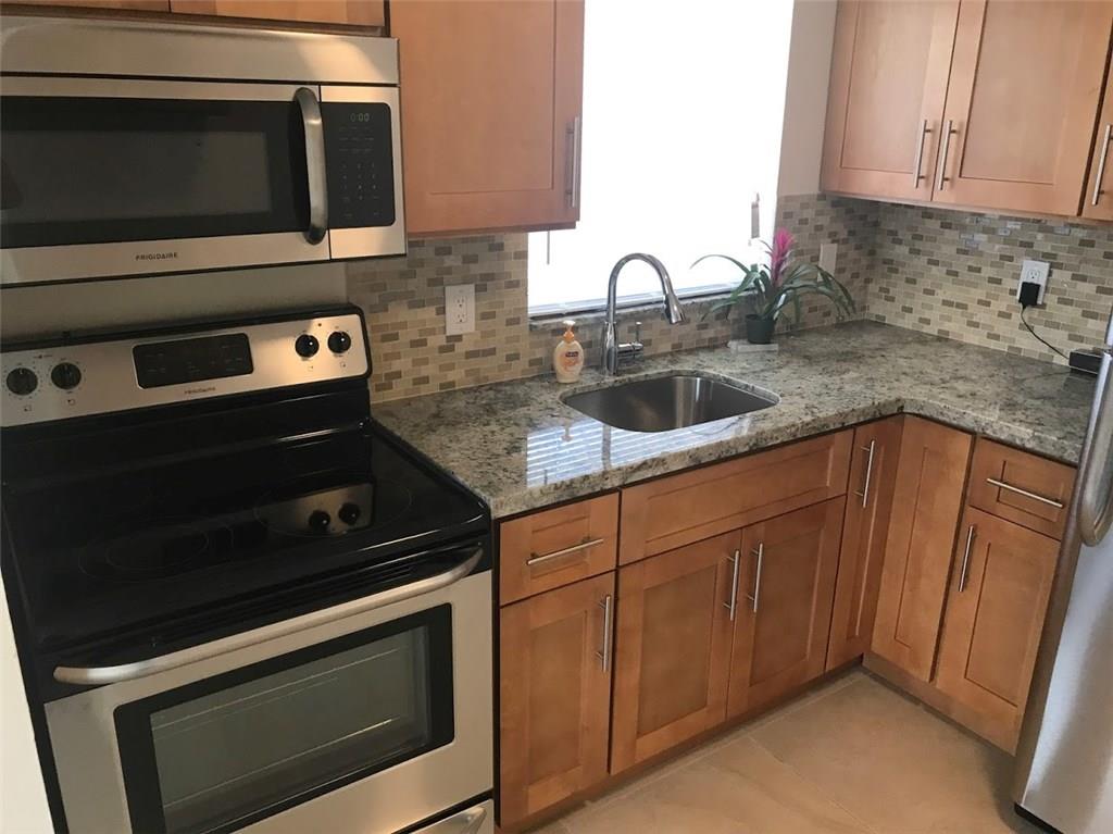 Village Park at Oakland - Residential