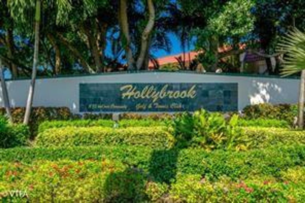 Photo of 9511 N Hollybrook Lake Dr #207, Pembroke Pines, FL 33025 (MLS # F10540941)