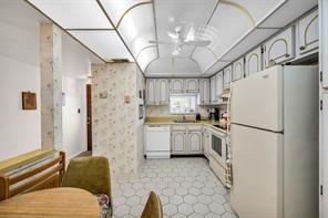 HOLLYBROOK GOLF AND TENNI - Residential