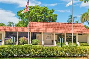 HOLLYBROOK GOLF AND TENNI - Residential