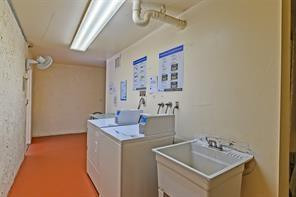 HOLLYBROOK GOLF AND TENNI - Residential