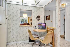 HOLLYBROOK GOLF AND TENNI - Residential