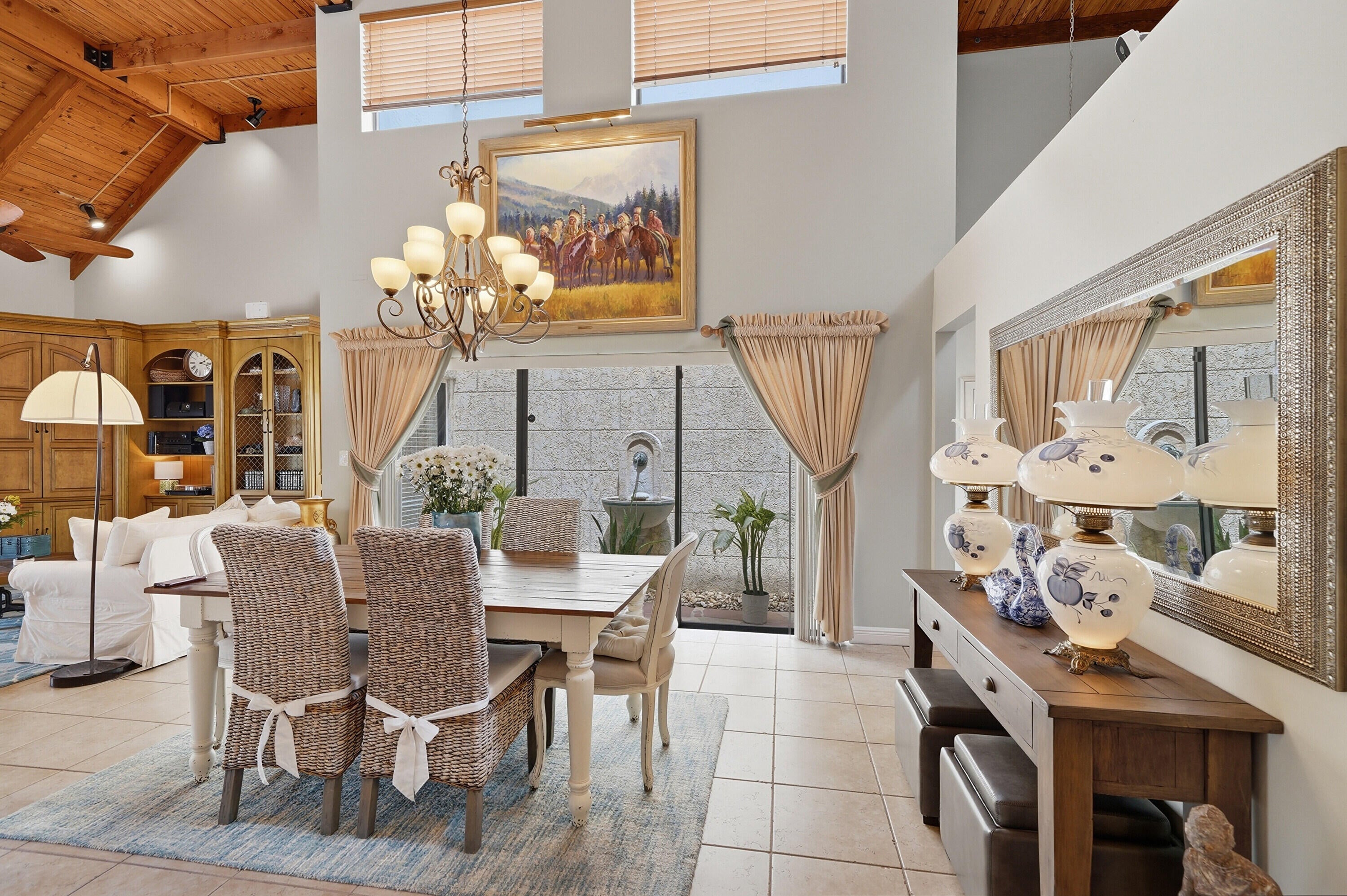 L AMBIANCE OF VIA VERDE - Residential