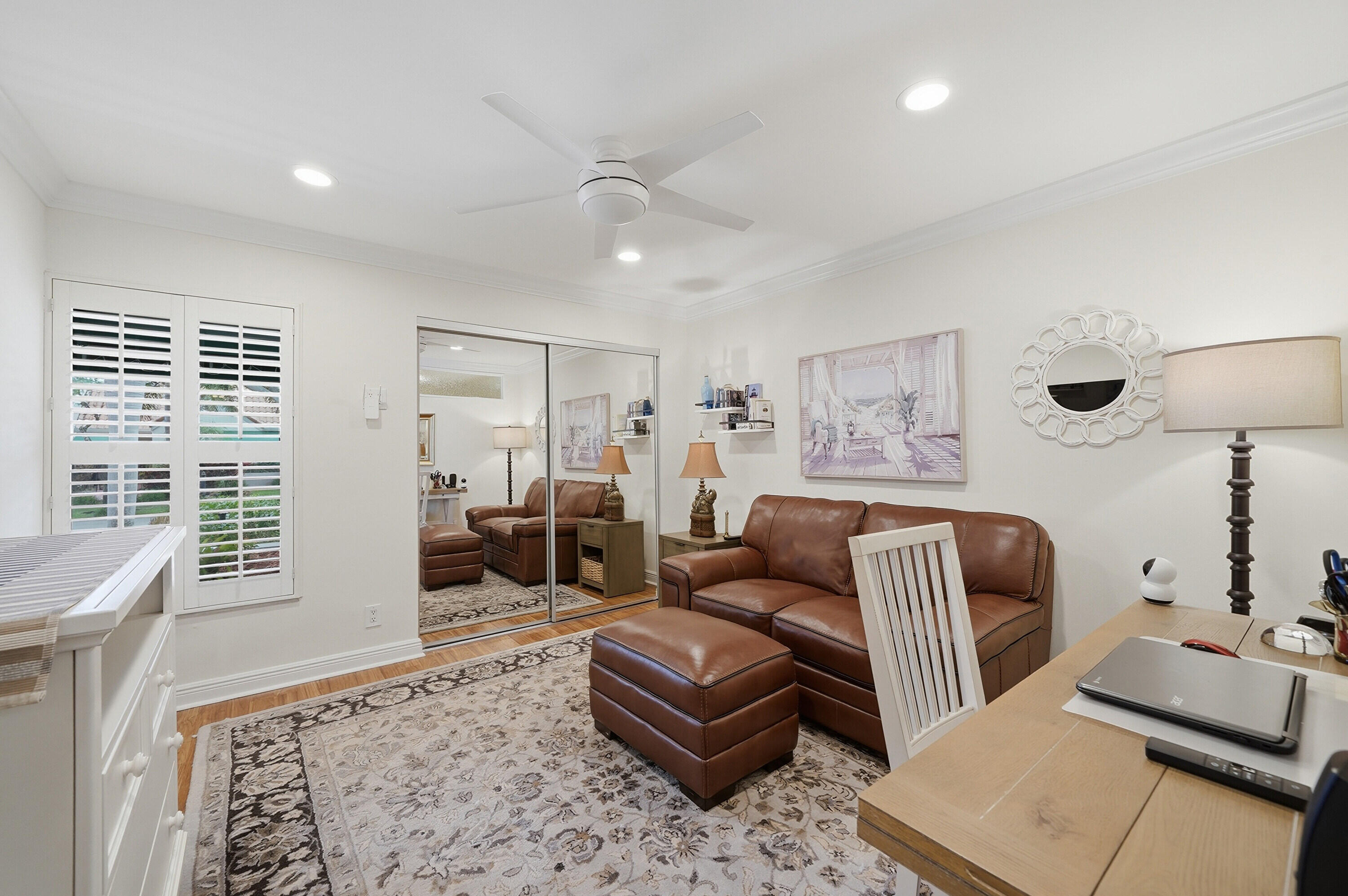 L AMBIANCE OF VIA VERDE - Residential