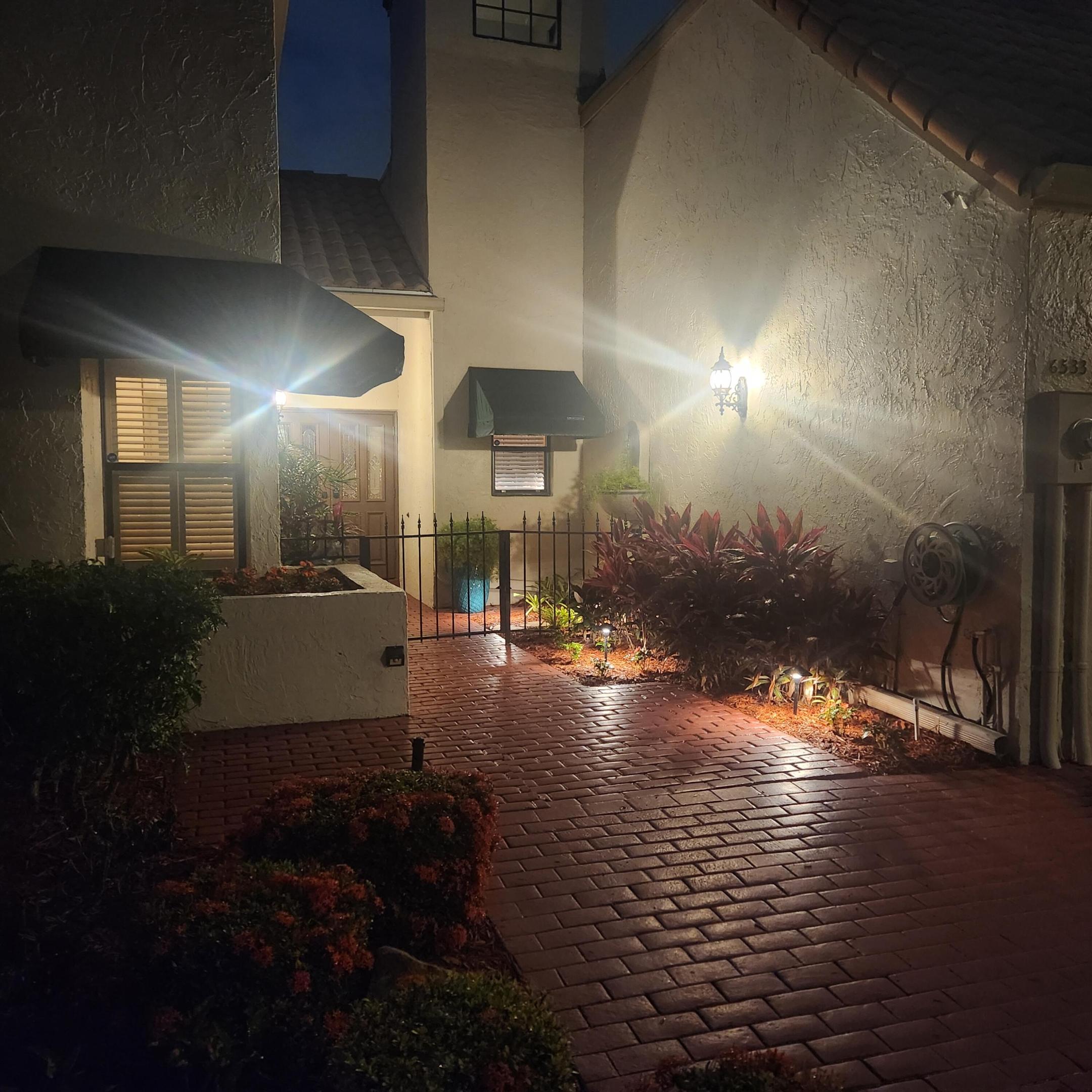 L AMBIANCE OF VIA VERDE - Residential