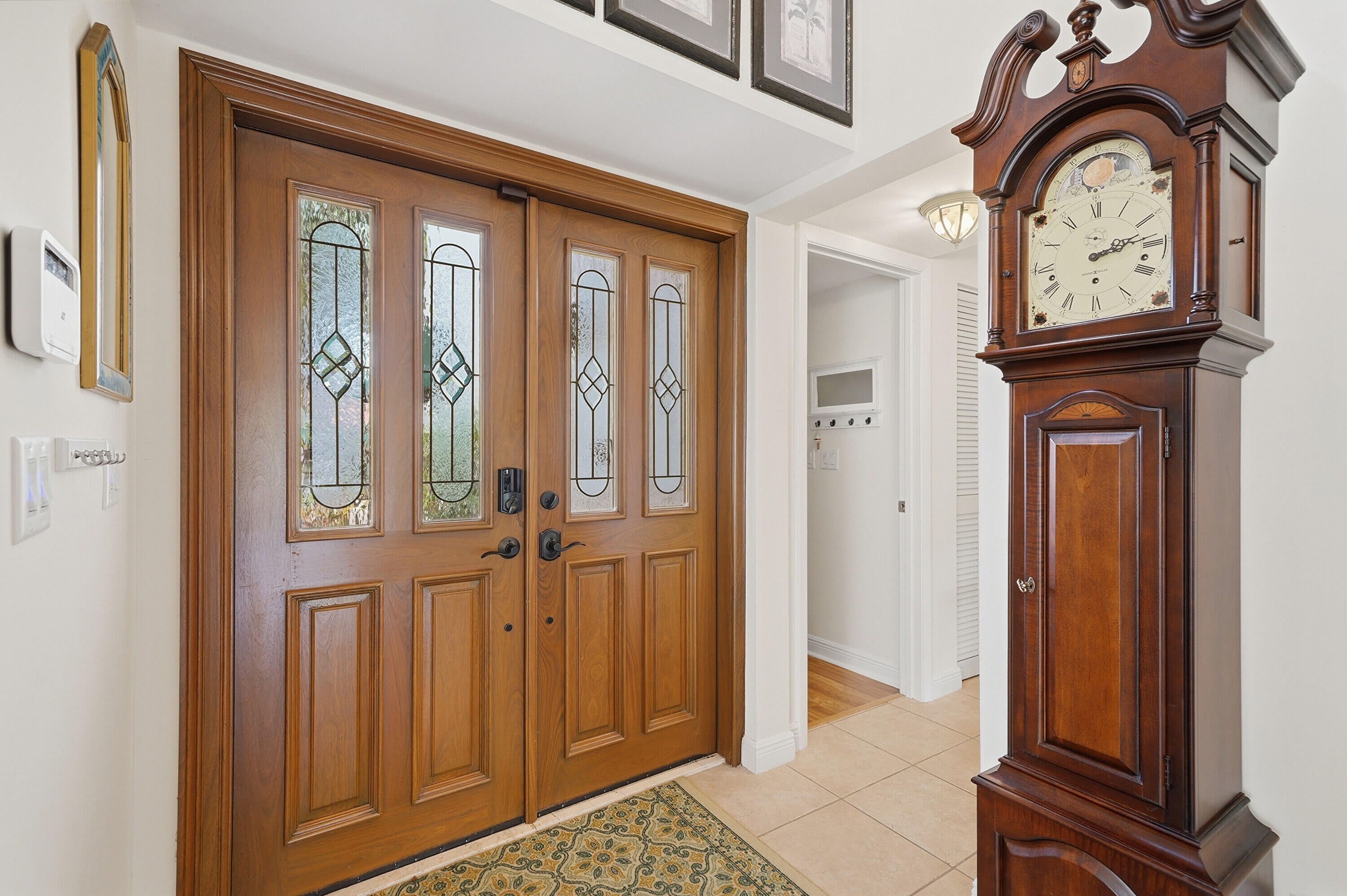 L AMBIANCE OF VIA VERDE - Residential