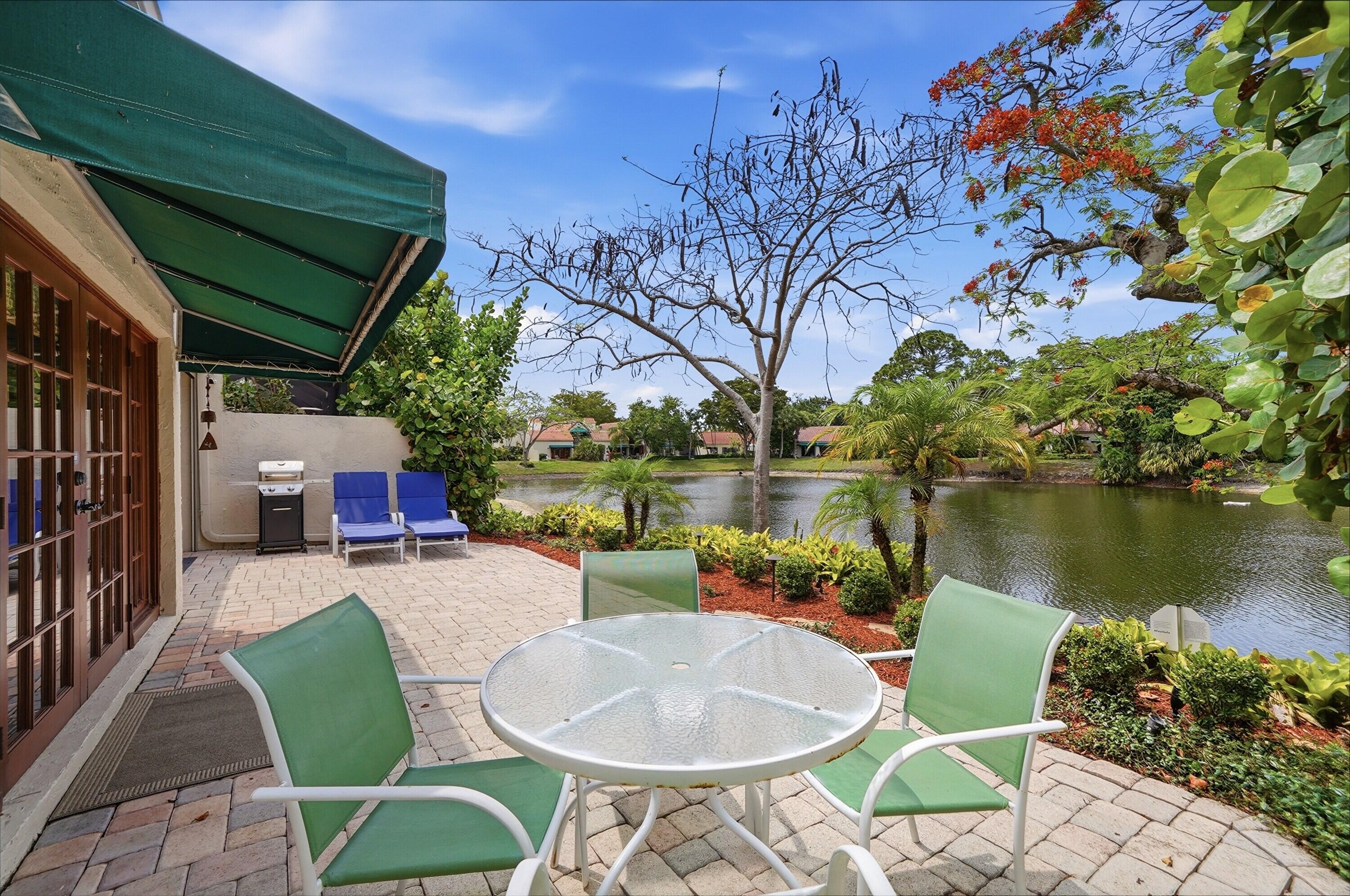 L AMBIANCE OF VIA VERDE - Residential