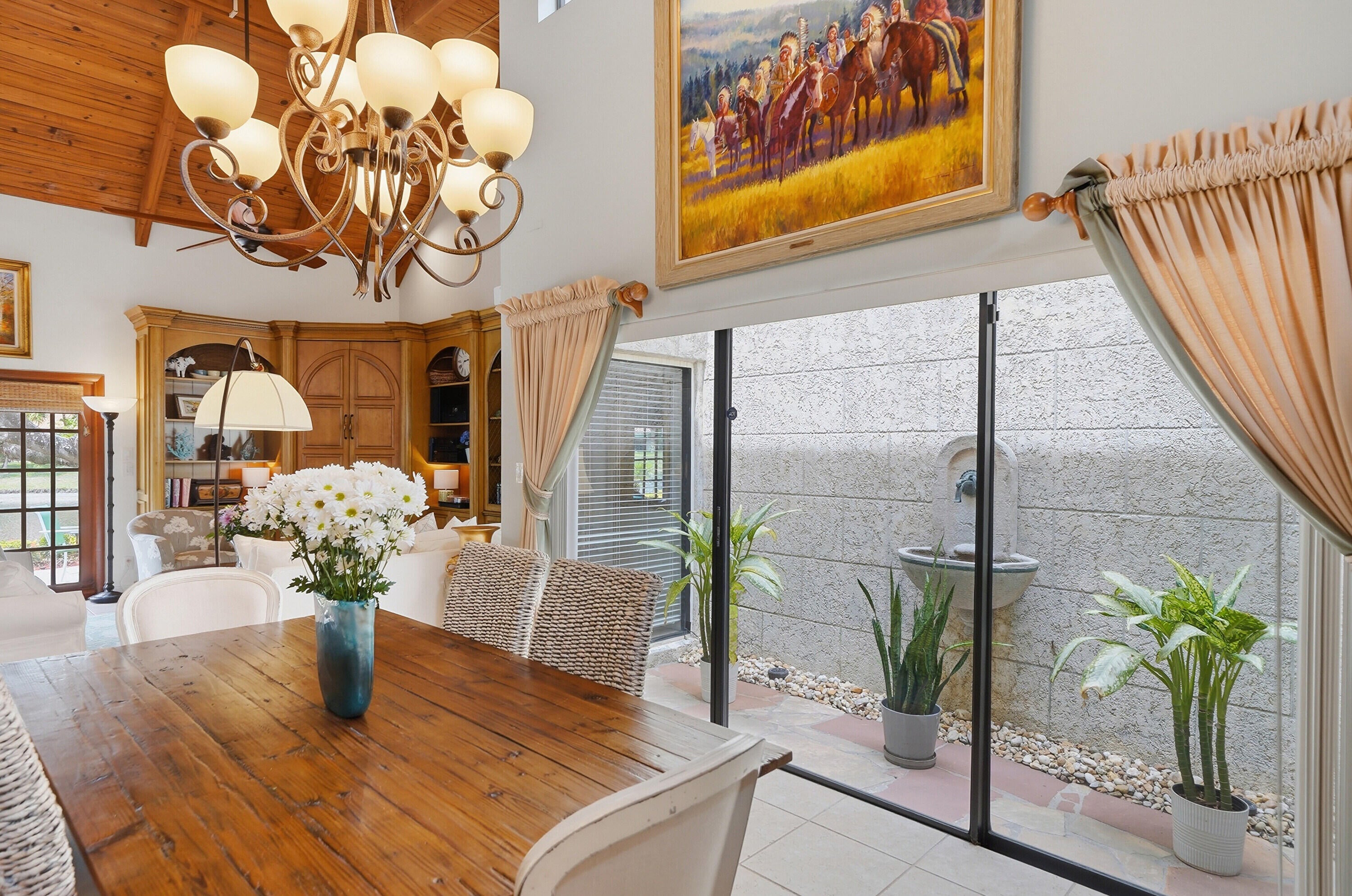 L AMBIANCE OF VIA VERDE - Residential