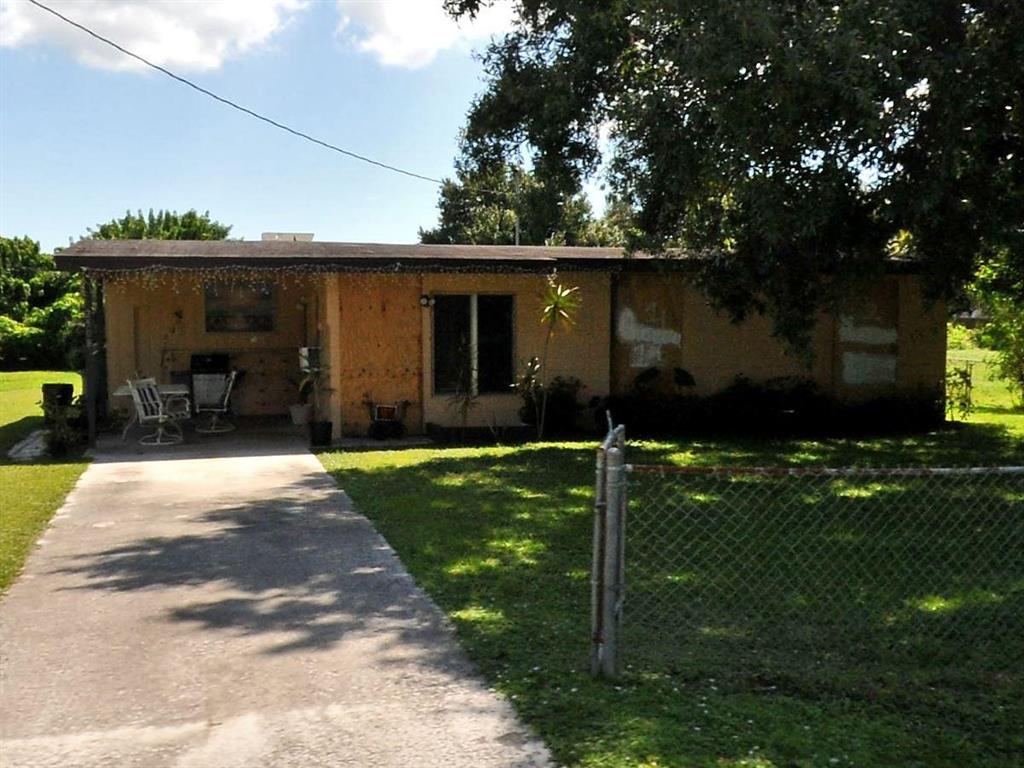 Photo of 2508 Kerr Street, Fort Pierce, FL 34947 (MLS # R10713362)