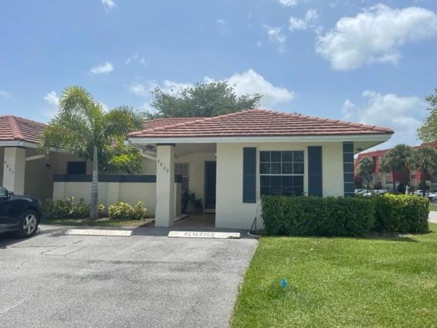 ALL AGES VILLA IN WEST BOCA. GREAT SIZE ONE STORY 2/2 WITH A PATIO LOCATED ON A CULDESAC IN ROSEWOOD COMMUNITY. EAT-IN KITCHEN WITH NEWER REFRIGERATOR WITH PASS THROUGH TO DINING AREA. WASHER AND DRYER INCLUDED. LAMINATE FLOORING IN LIVING AREA AND BEDROOMS. TILE IN FOYER ENTRANCE AND KITCHEN. PLENTY OF CLOSET SPACE. 2 PARKING SPACES. NO MEMBERSHIP FEES. OPEN HOUSE SUNDAY JUNE 26TH 11:00 - 2:00