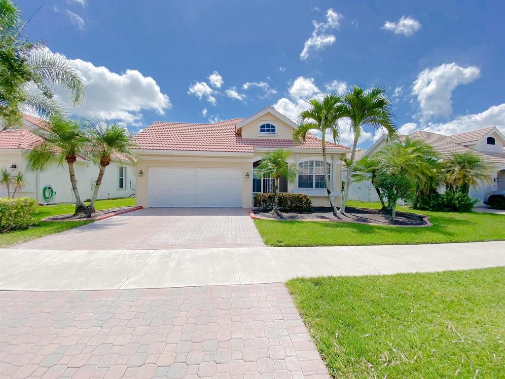 Photo of 821 SW Munjack Circle Cir, Port Saint Lucie, FL 34986 (MLS # R10817669)