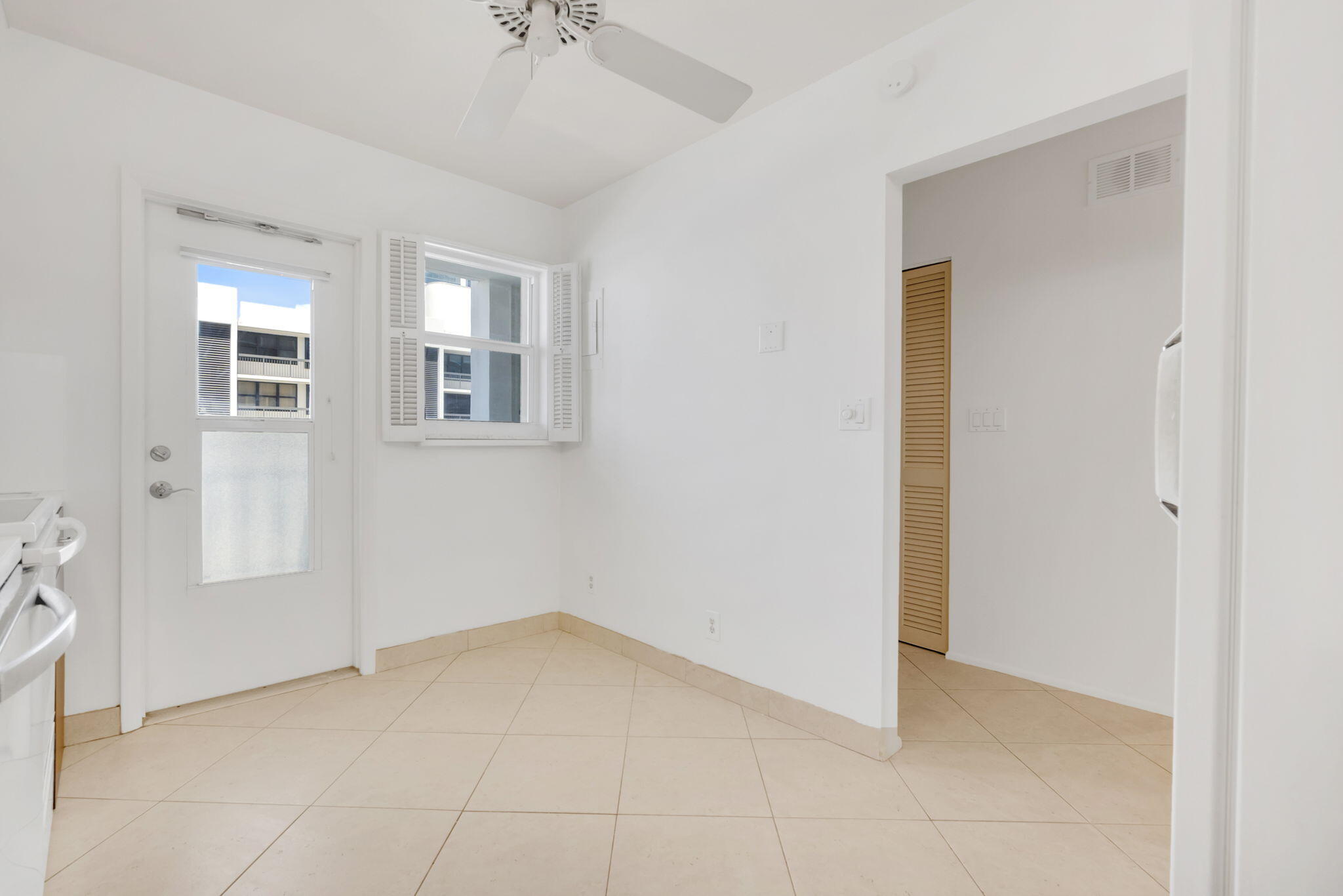 ADMIRALTY TOWERS CONDOMINIUM - Residential