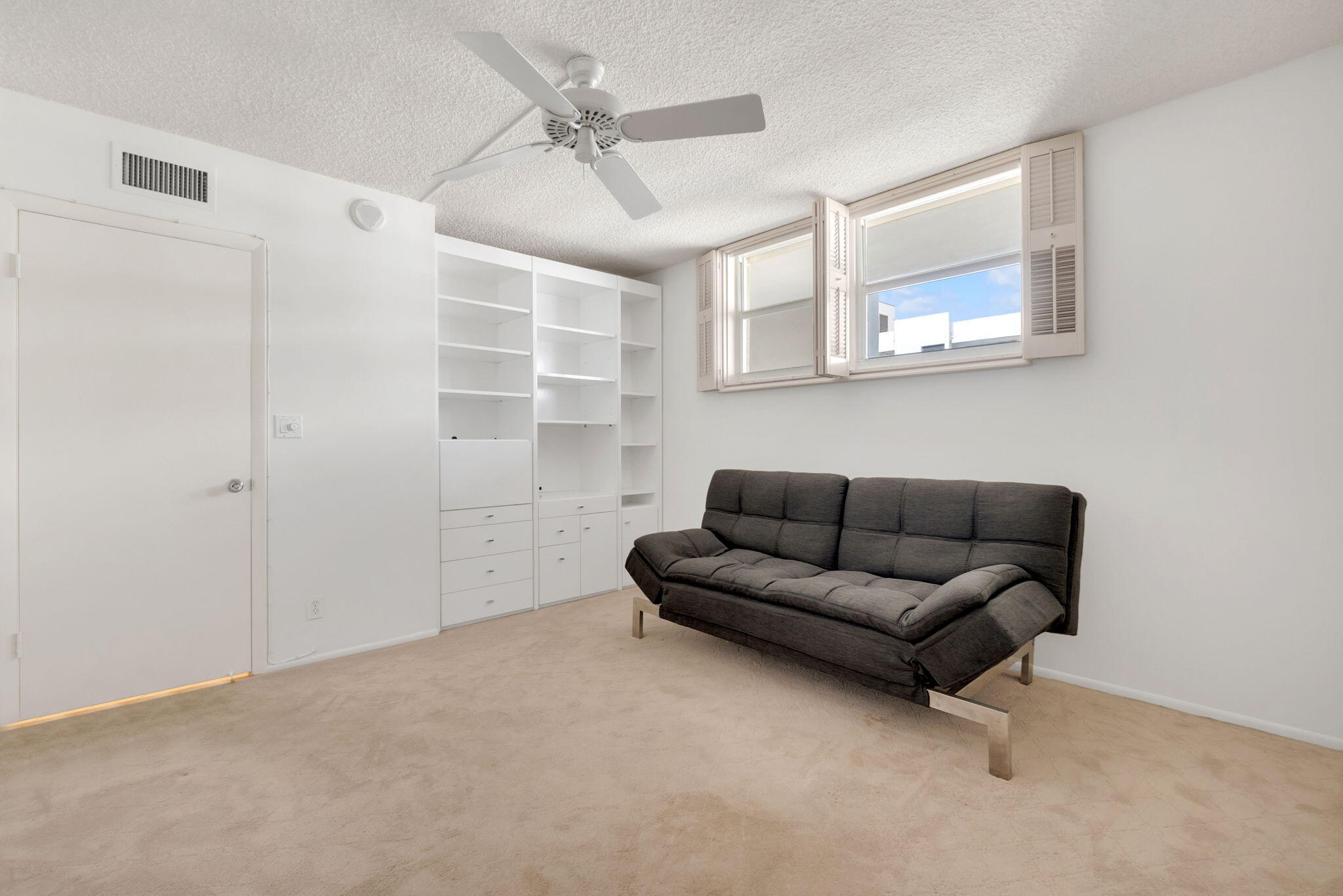 ADMIRALTY TOWERS CONDOMINIUM - Residential