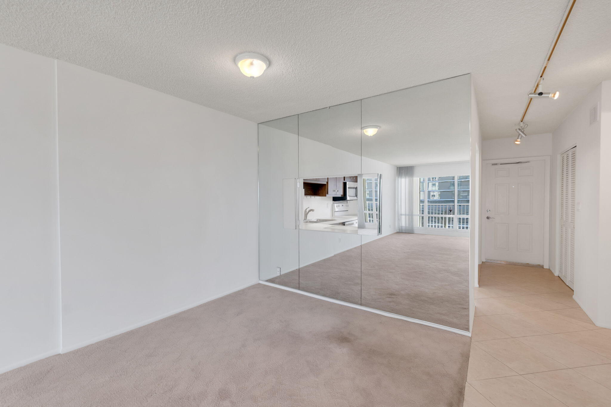 ADMIRALTY TOWERS CONDOMINIUM - Residential