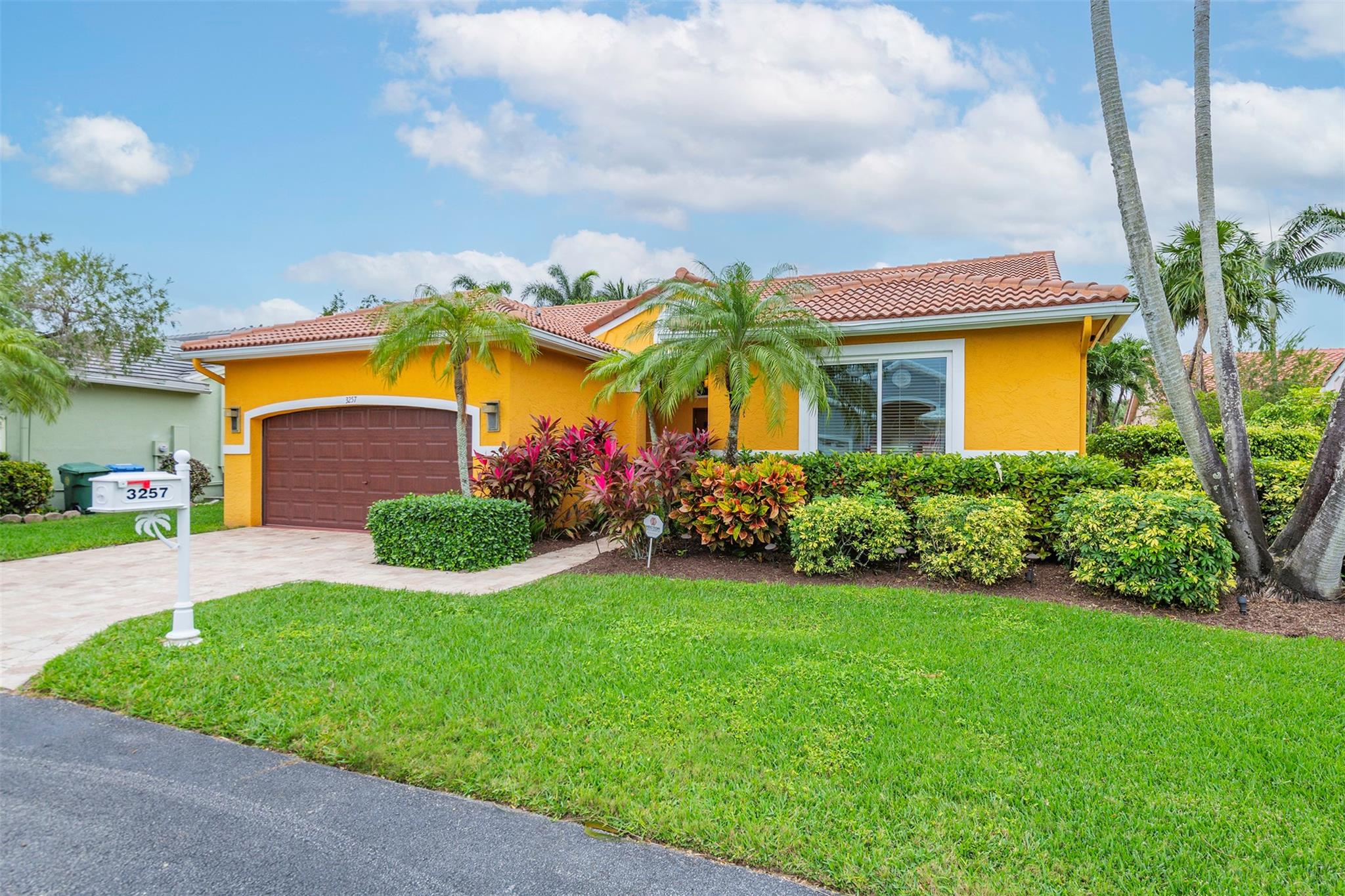 LAKE POINTE ESTATES - Residential