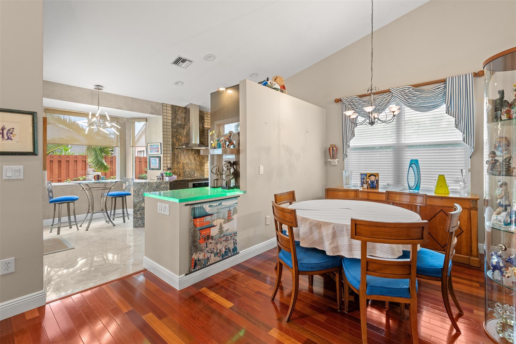 LAKE POINTE ESTATES - Residential