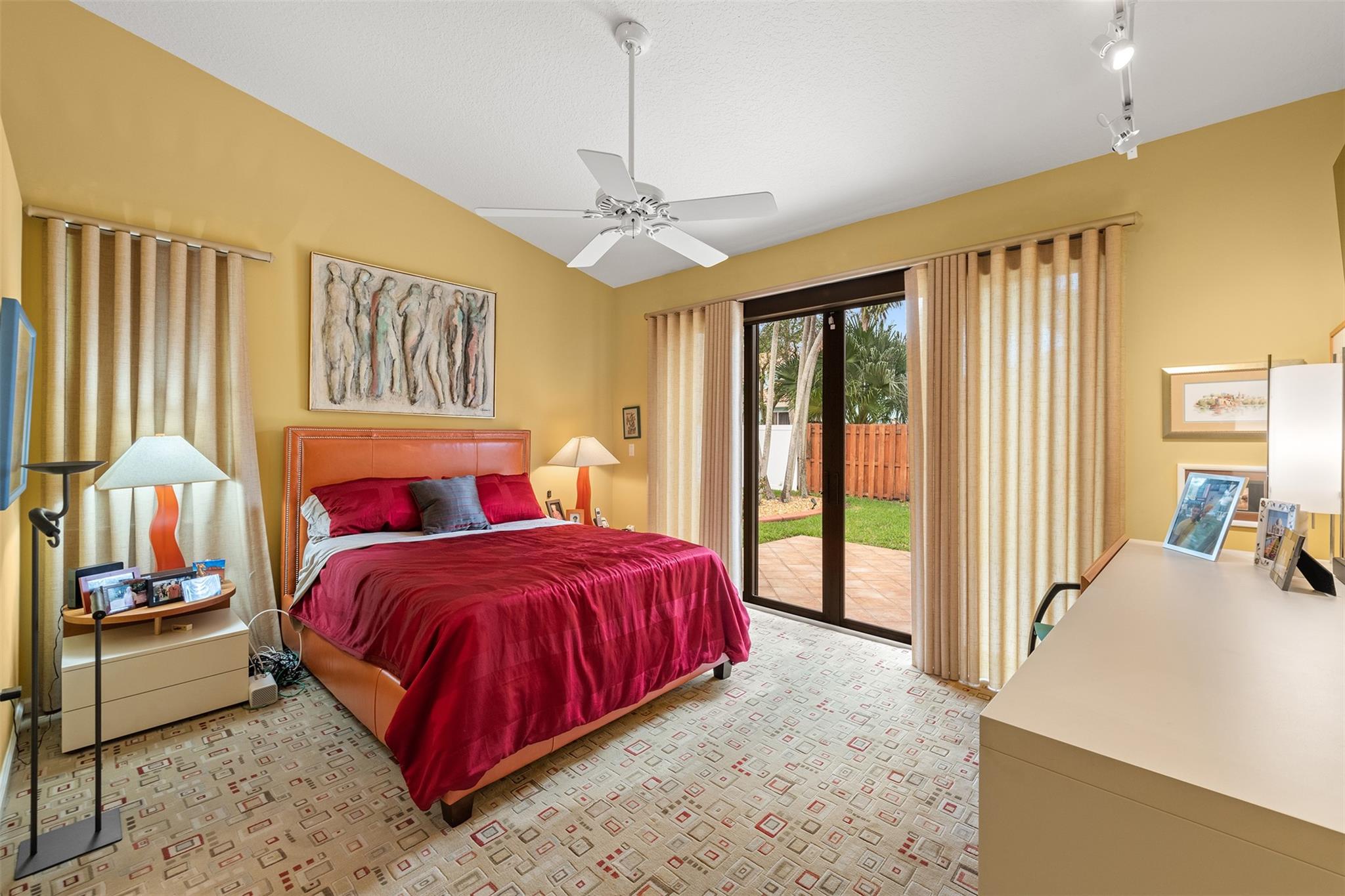 LAKE POINTE ESTATES - Residential