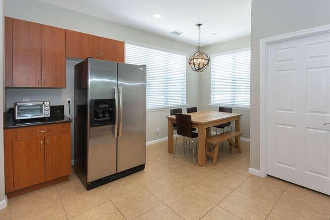 GREENWICH - Residential