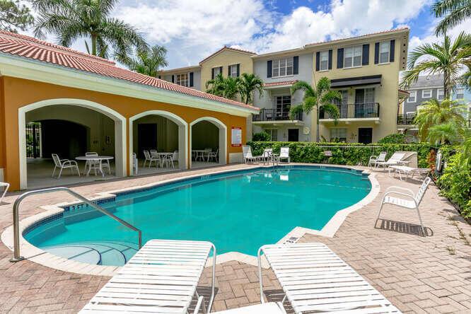 GREENWICH - Residential