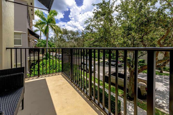 GREENWICH - Residential