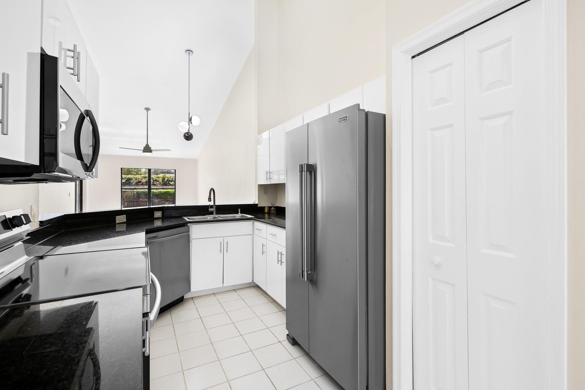 GREENVIEW SHORES 2 OF WEL - Residential Lease