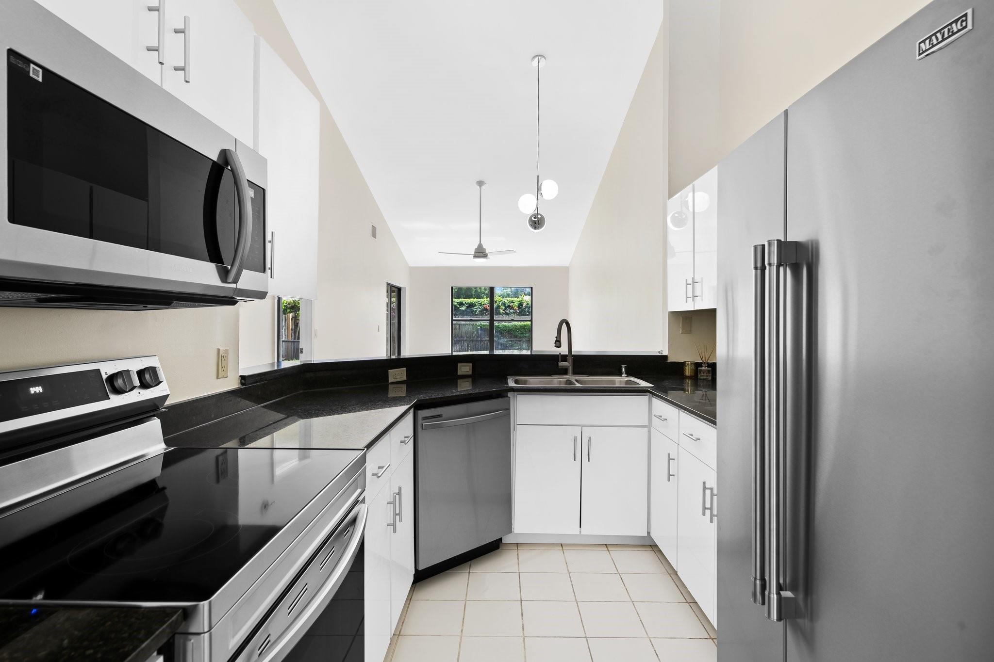 GREENVIEW SHORES 2 OF WEL - Residential Lease