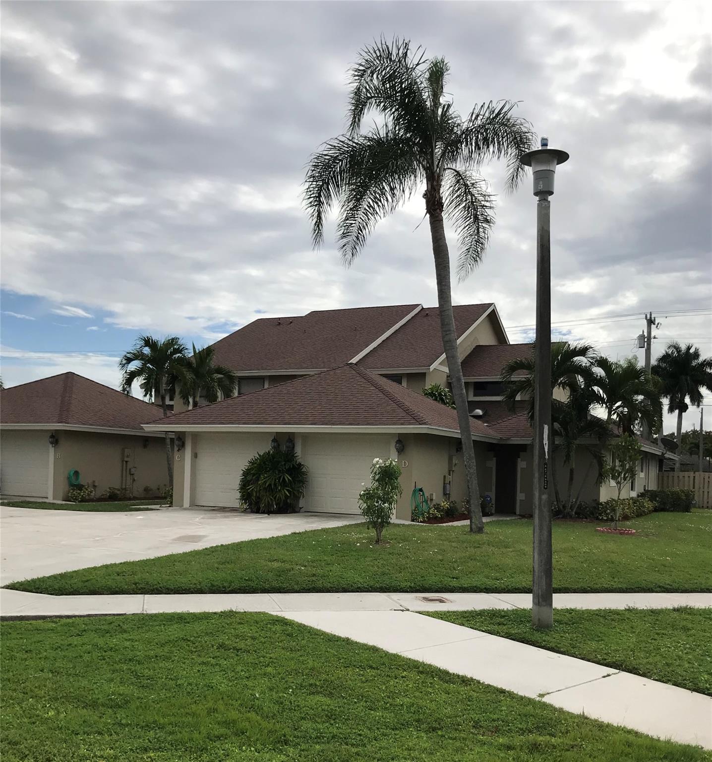 GREENVIEW SHORES 2 OF WEL - Residential Lease