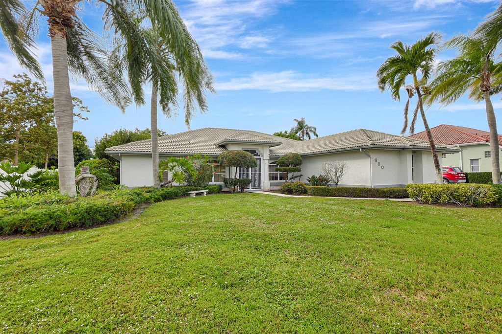 Photo of 650 SE Hidden River Drive, Port Saint Lucie, FL 34983 (MLS # R10949161)