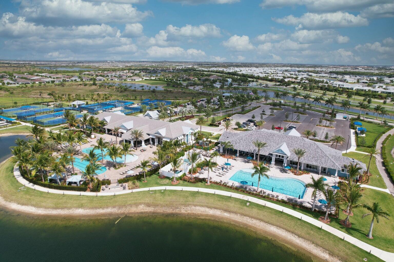 DEL WEBB AT TRADITION PLA - Residential