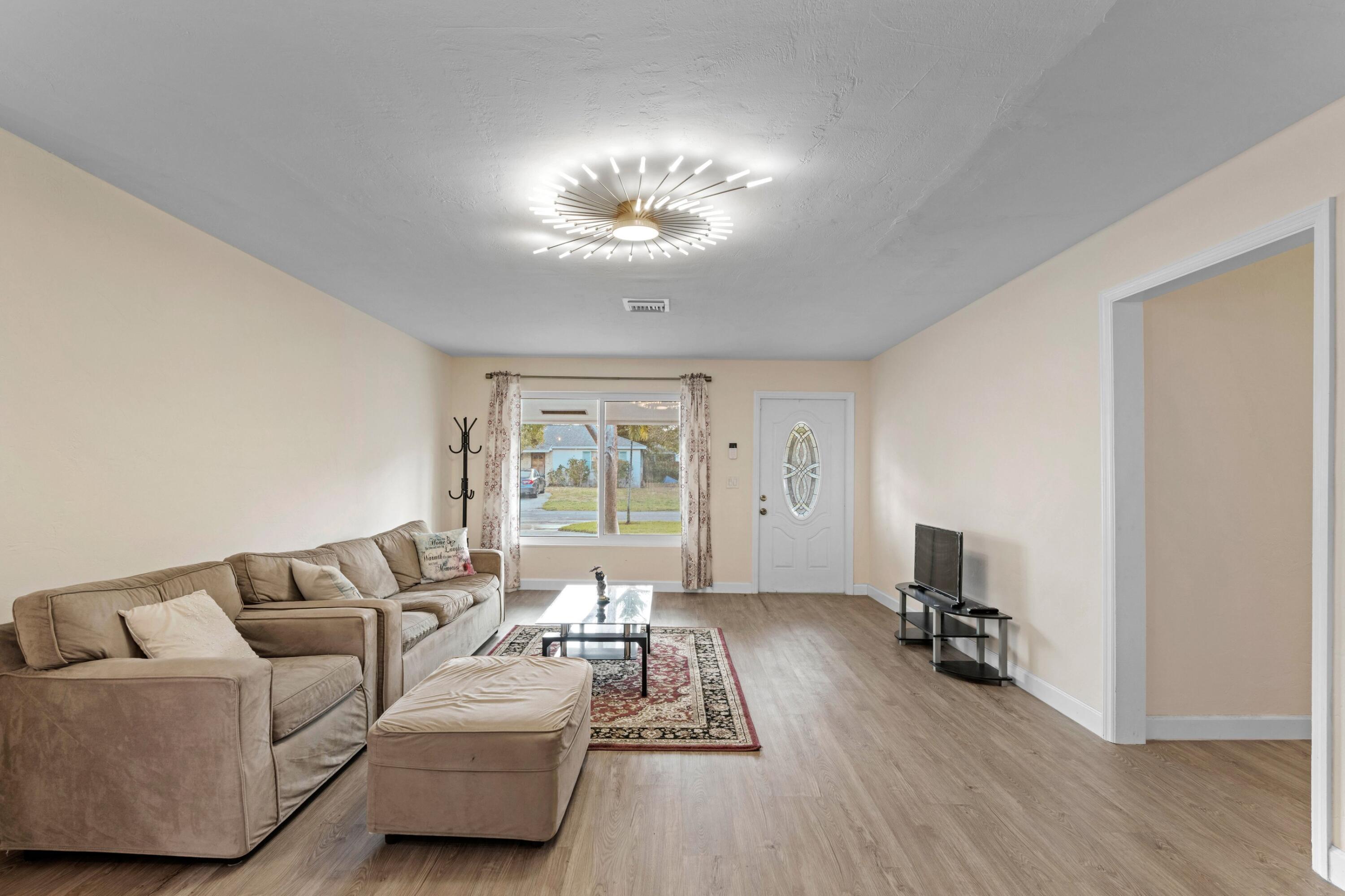 FOREST HILLS - Residential