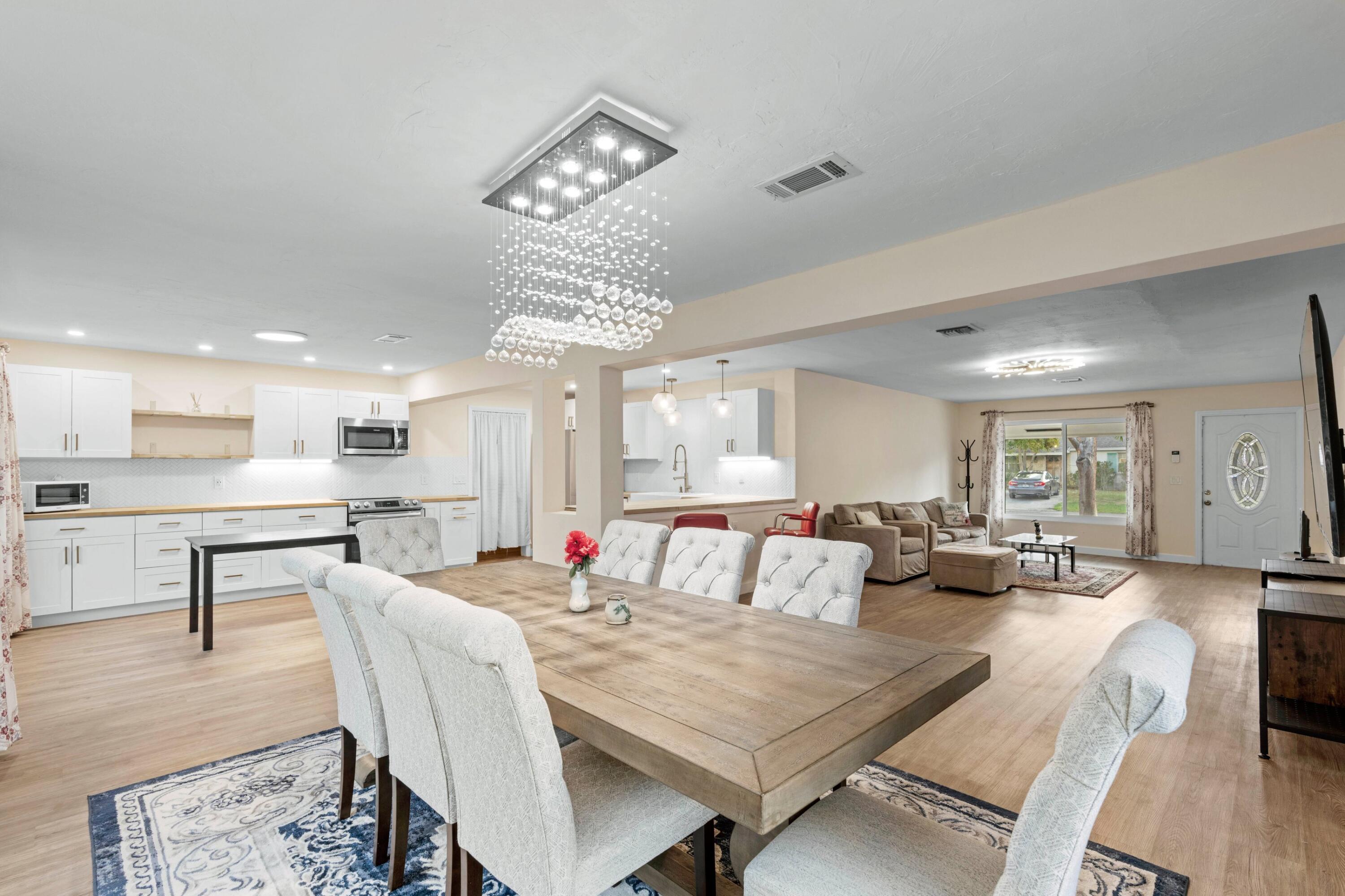 FOREST HILLS - Residential