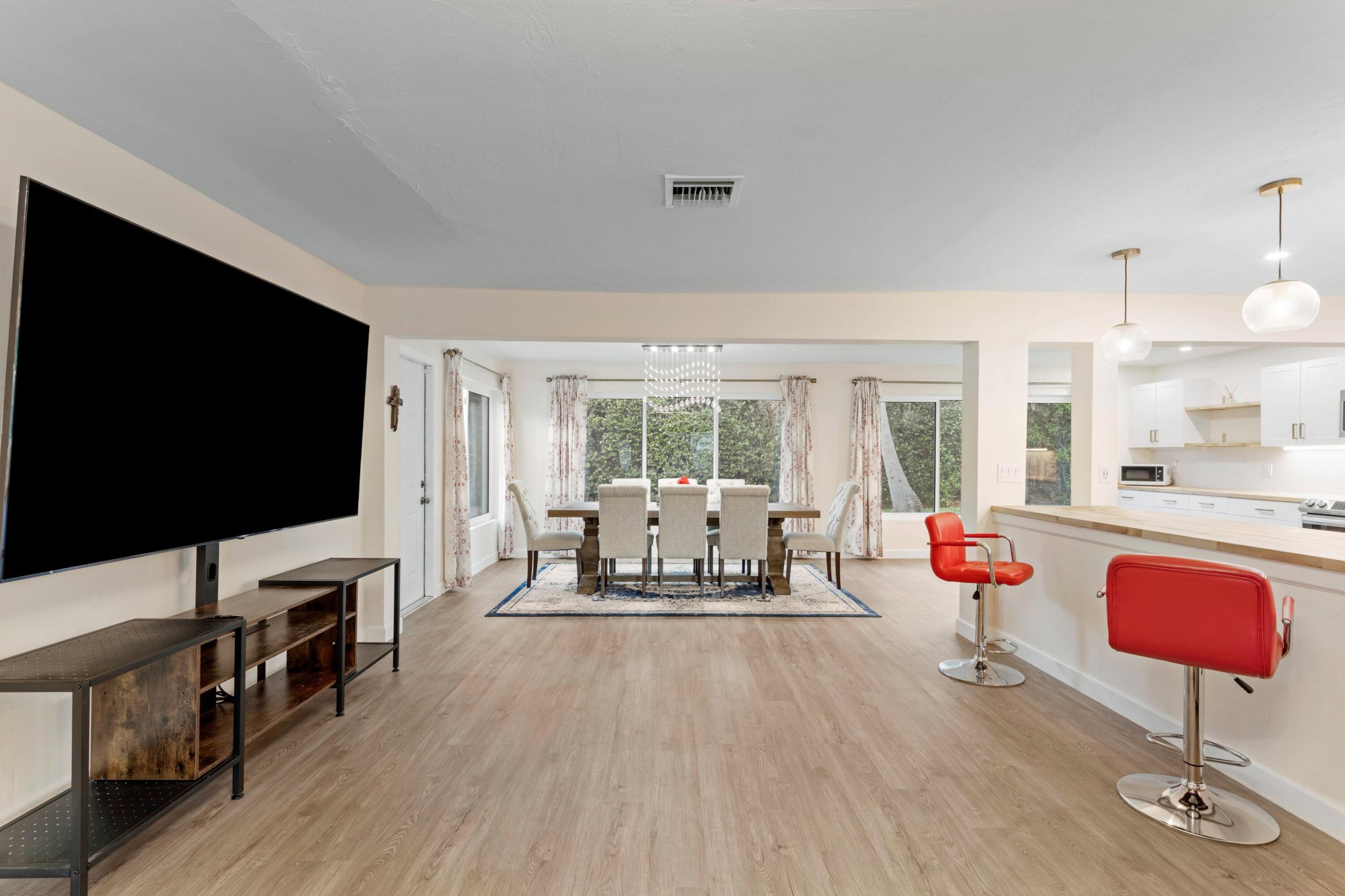 FOREST HILLS - Residential