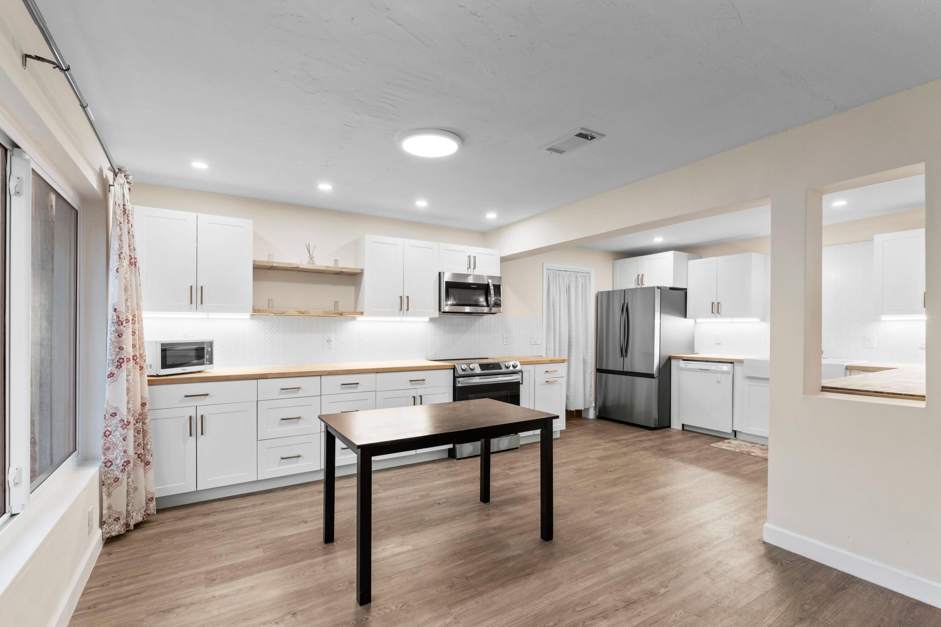 FOREST HILLS - Residential