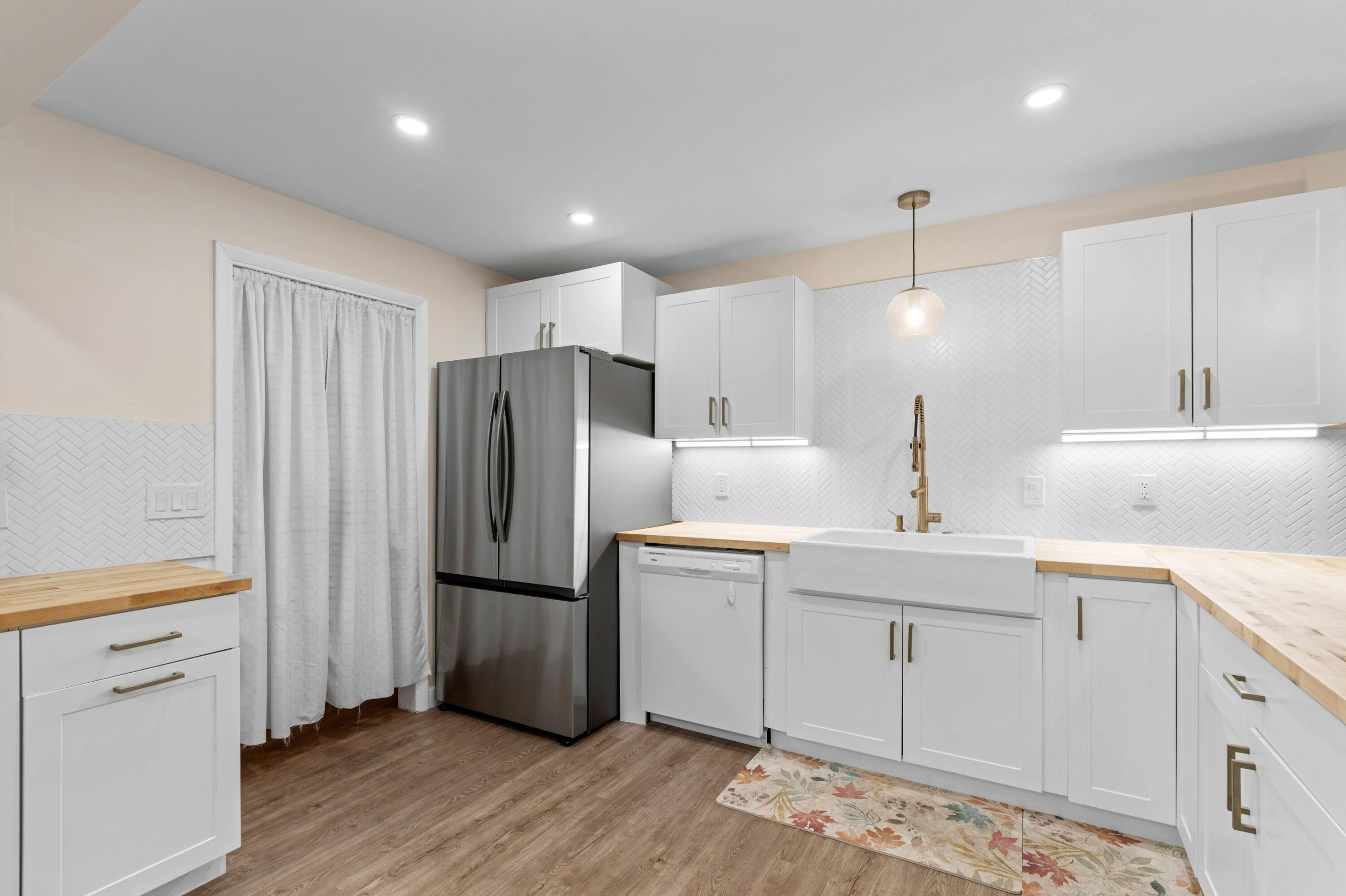 FOREST HILLS - Residential