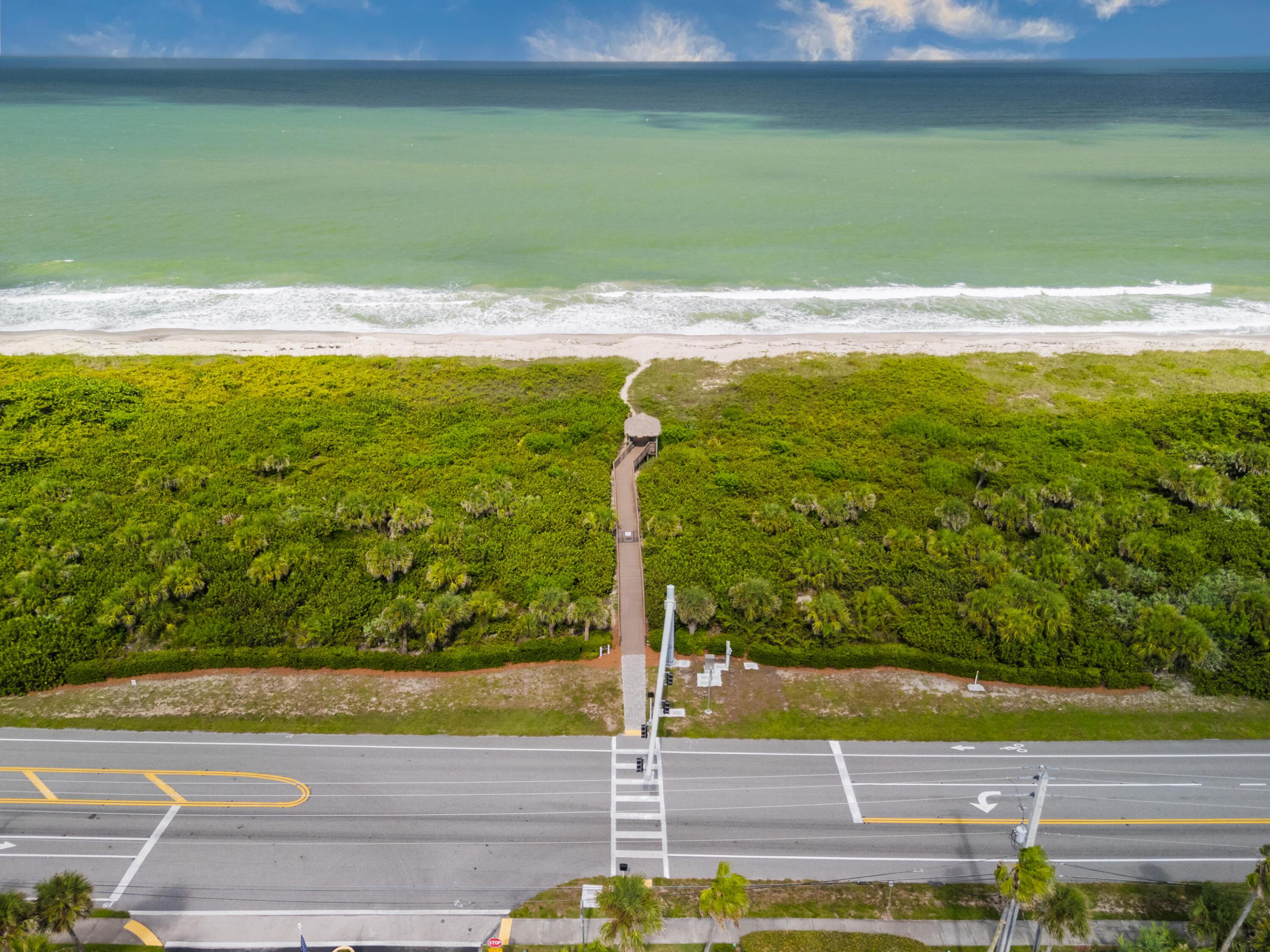 4949 N Highway A1a 142