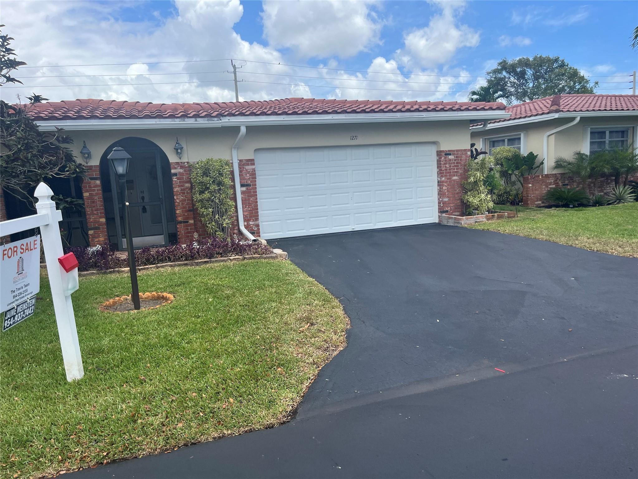 1271 NW 44th St