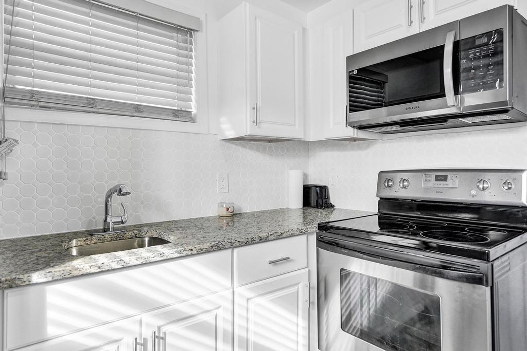 WEST MIAMI SHORES SEC C - Residential Lease