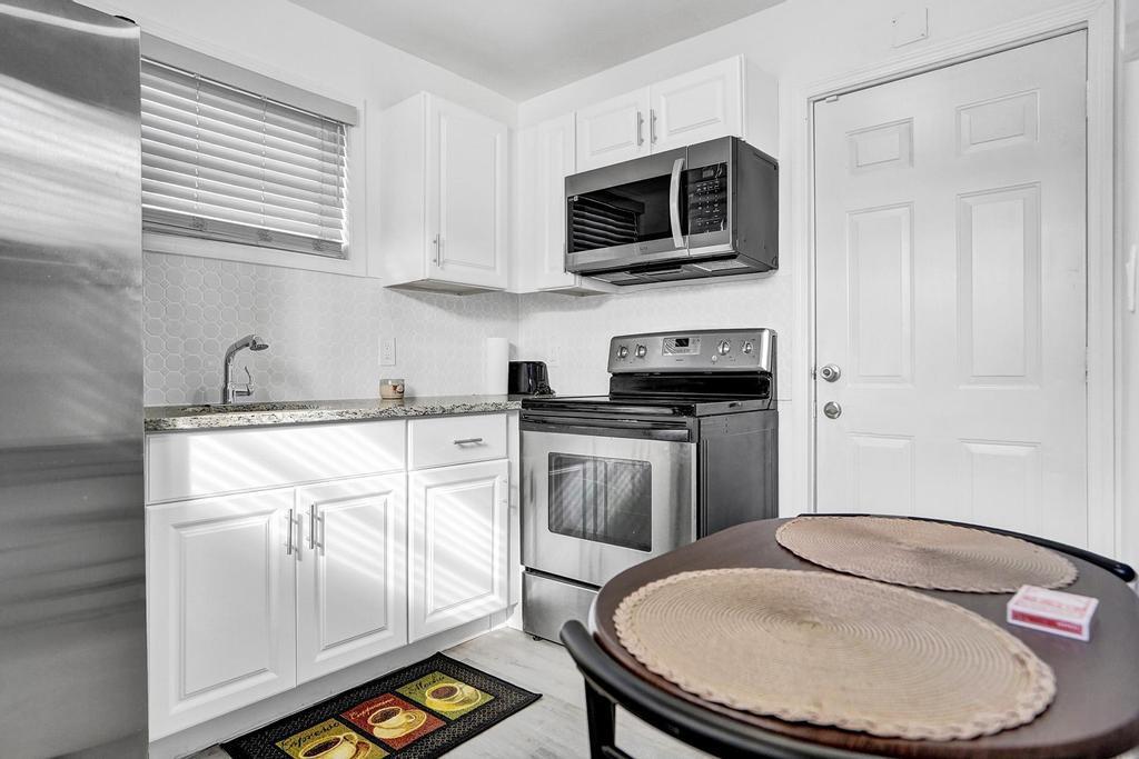 WEST MIAMI SHORES SEC C - Residential Lease