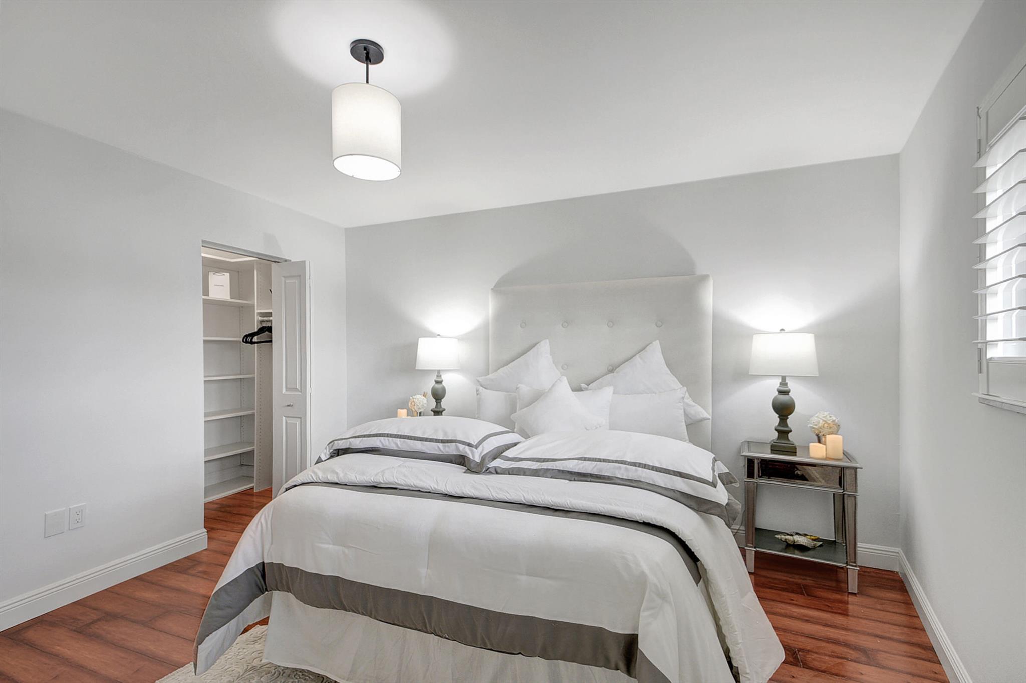 SOUTHGATE CONDO - Residential