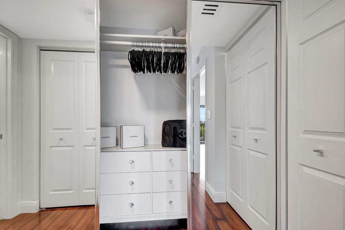 SOUTHGATE CONDO - Residential